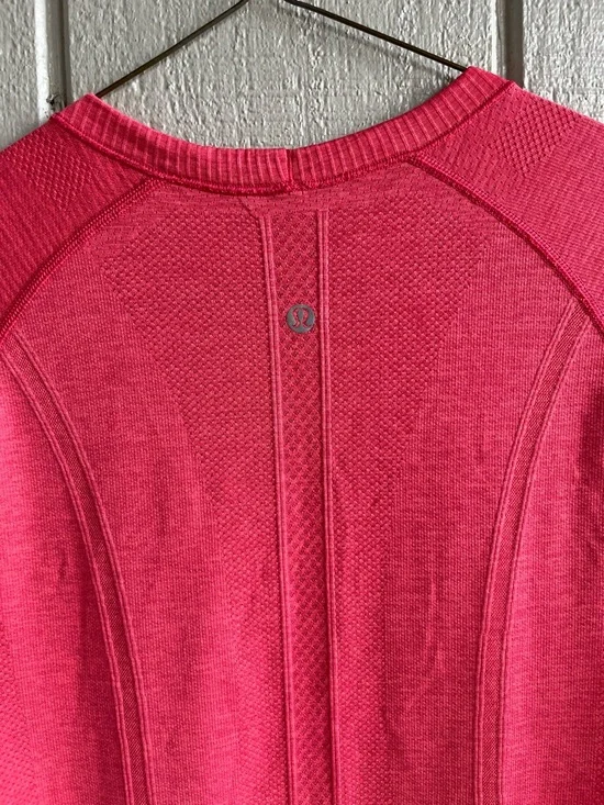 Lululemon Swiftly Tech Short Sleeve Crew in Pink Size 8 - Picture 6 of 7